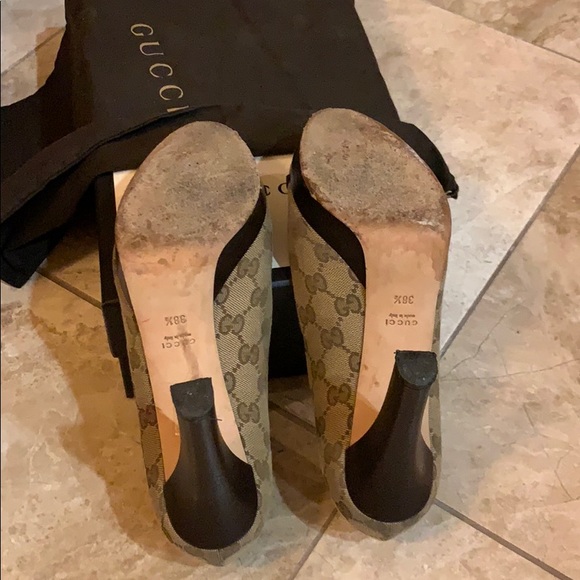 Gucci Peep-Toe Monogram Pumps - Picture 3 of 6